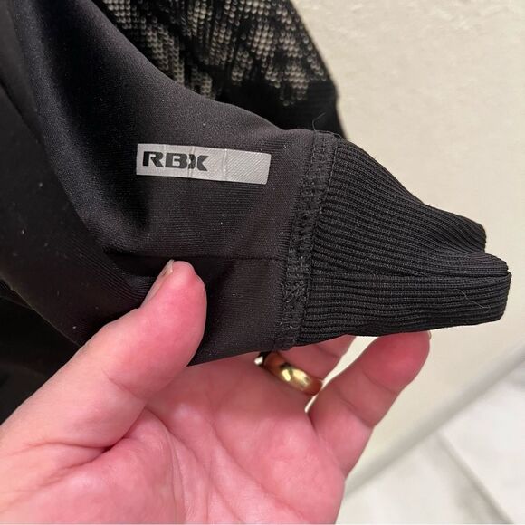 RBK Mesh Black Hoodie - Picture 4 of 4